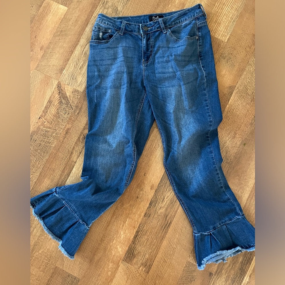 Earl Jean Sz 10 flared raw hem denim jeans